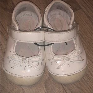 Stride rite white shoes 5.5 W